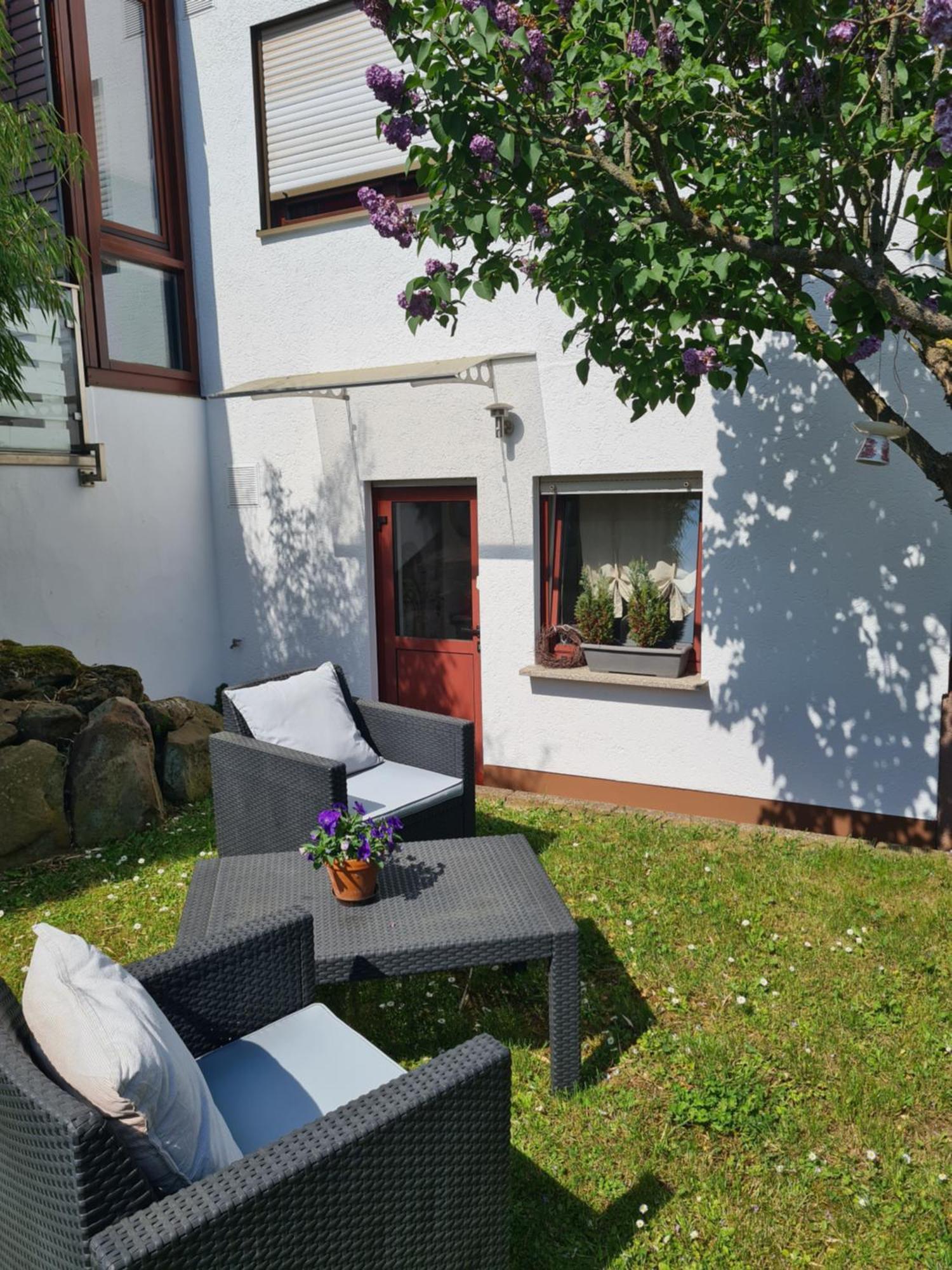 Ferienwohnung Rote Tuer - Landleben Pur! Kirchhain ภายนอก รูปภาพ