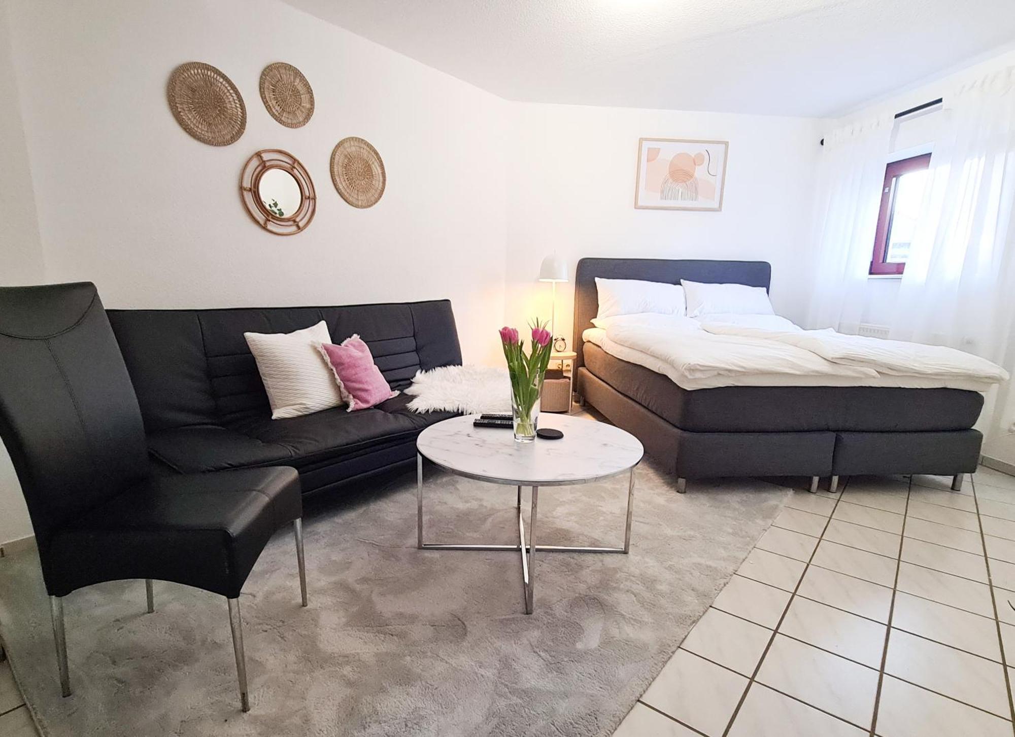 Ferienwohnung Rote Tuer - Landleben Pur! Kirchhain ภายนอก รูปภาพ