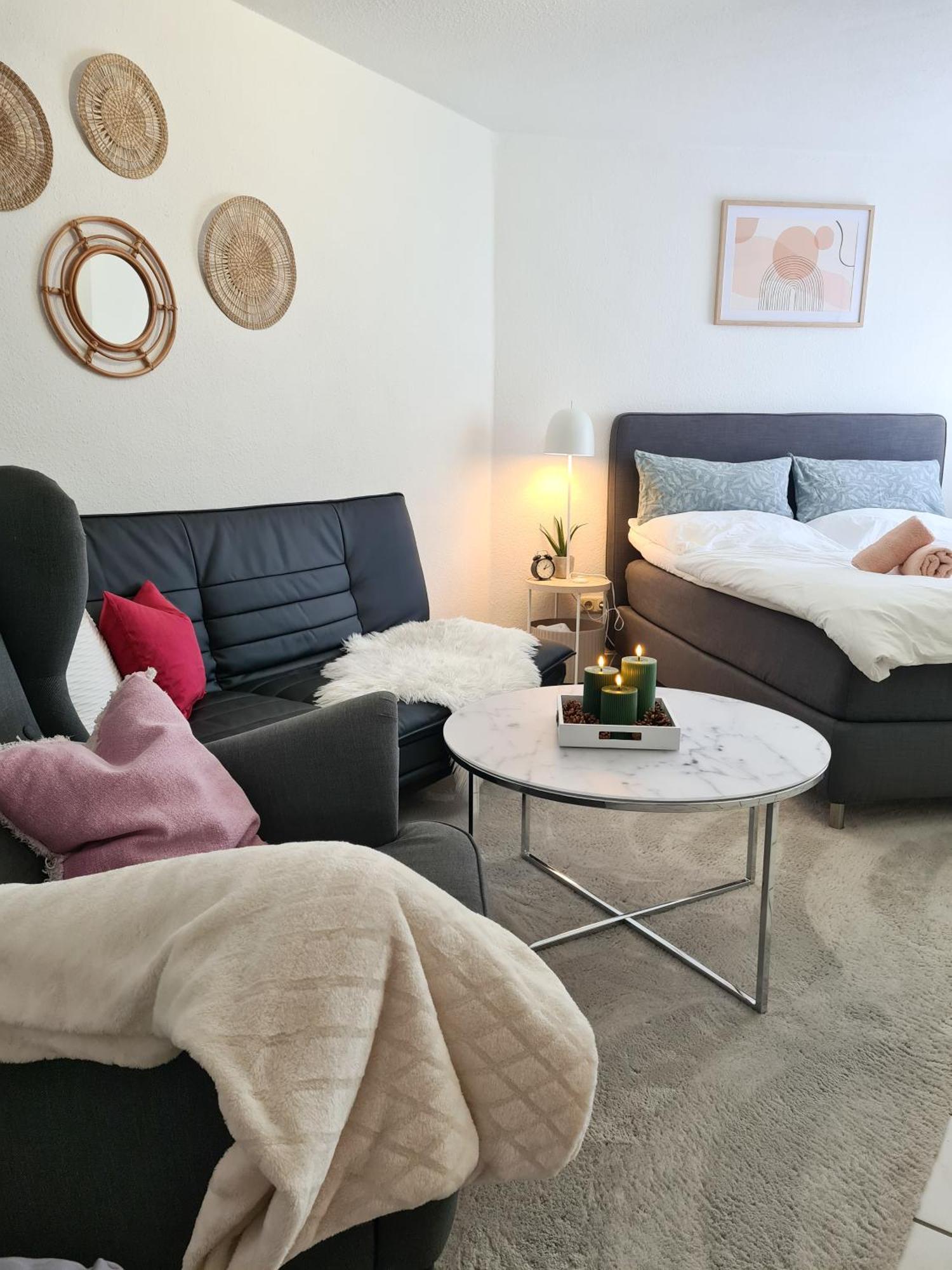Ferienwohnung Rote Tuer - Landleben Pur! Kirchhain ภายนอก รูปภาพ